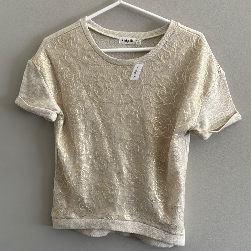 Kidpik Cream Fitted Crop Tee with Rose Design and Cuffed Sleeves